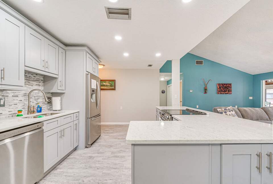 Cozy Waterfront Escape Minutes from Homosassa Springs - Homosassa, Florida