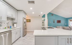 Cozy Waterfront Escape Minutes from Homosassa Springs - Homosassa, Florida