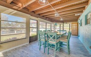 Cozy Waterfront Escape Minutes from Homosassa Springs - Homosassa, Florida