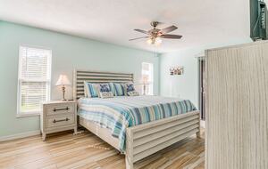 Cozy Waterfront Escape Minutes from Homosassa Springs - Homosassa, Florida