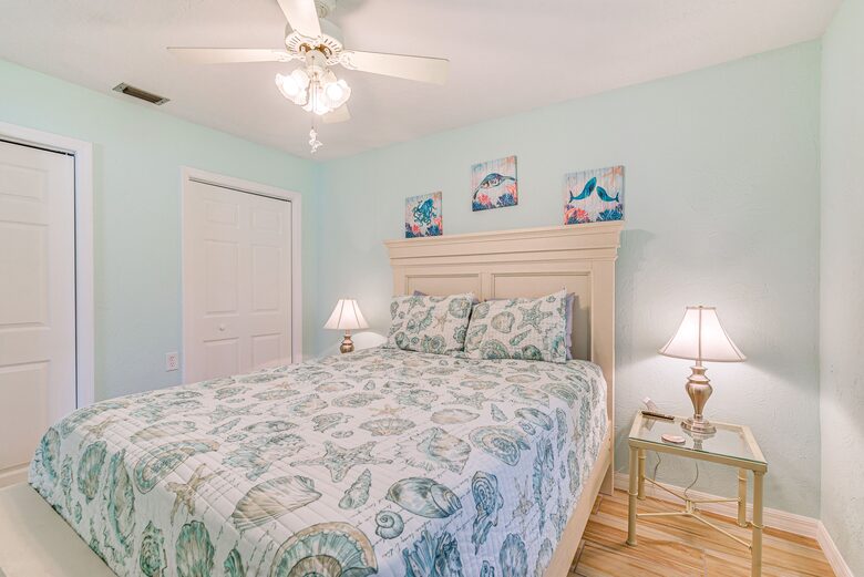 Cozy Waterfront Escape Minutes from Homosassa Springs - Homosassa, Florida