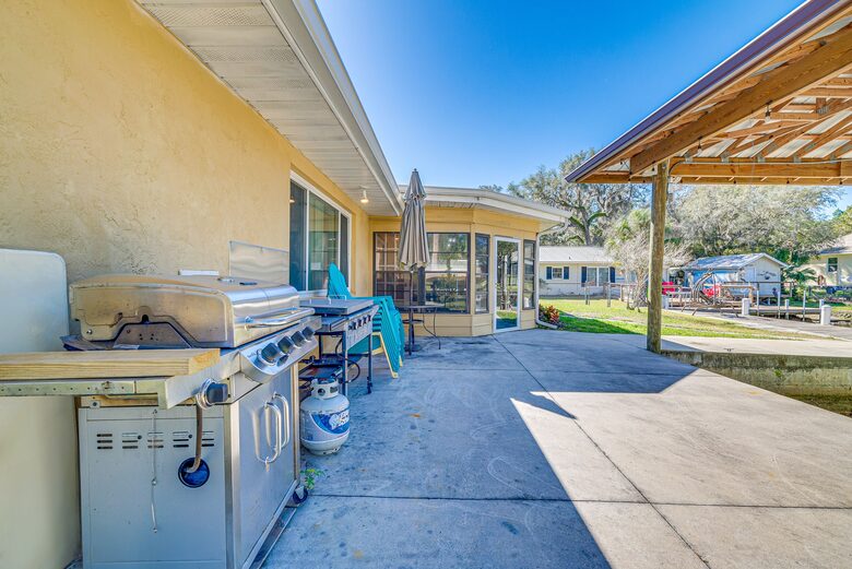 Cozy Waterfront Escape Minutes from Homosassa Springs - Homosassa, Florida