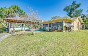 Cozy Waterfront Escape Minutes from Homosassa Springs - Homosassa, Florida