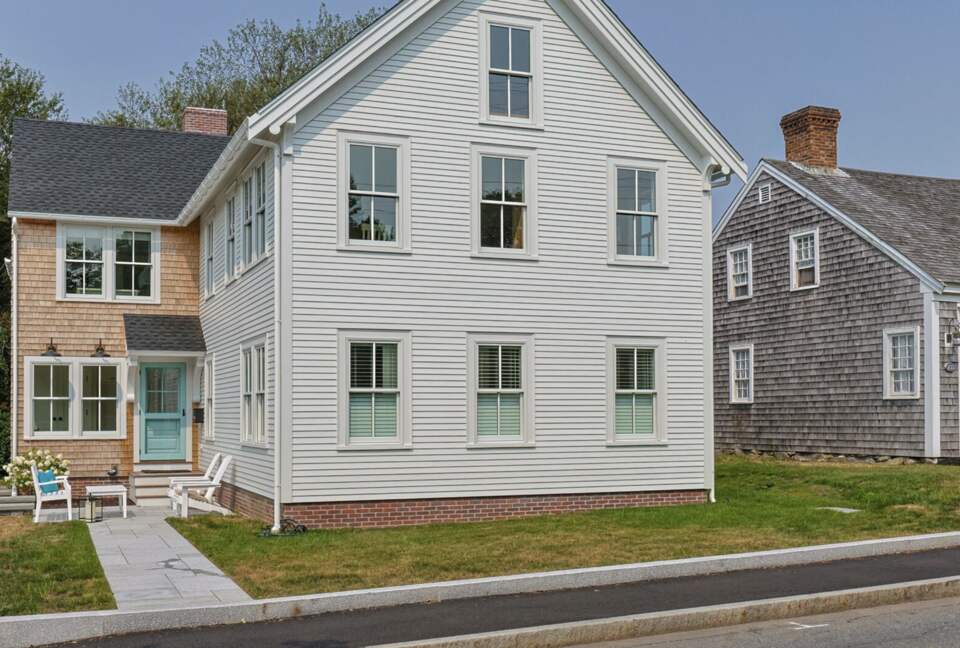 Elegant 5-Bedroom Coastal Haven in the Heart of Chatham - Chatham, Massachusetts