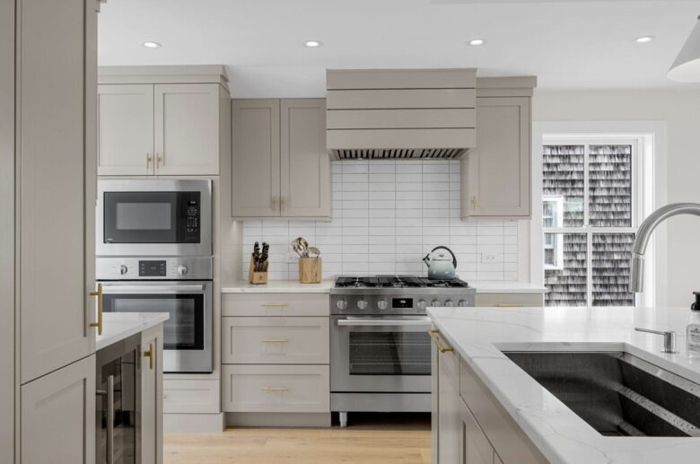 Elegant 5-Bedroom Coastal Haven in the Heart of Chatham - Chatham, Massachusetts