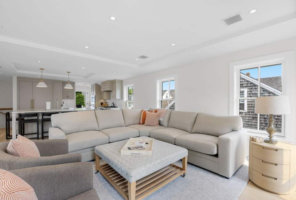 Elegant 5-Bedroom Coastal Haven in the Heart of Chatham - Chatham, Massachusetts