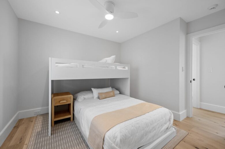 Elegant 5-Bedroom Coastal Haven in the Heart of Chatham - Chatham, Massachusetts