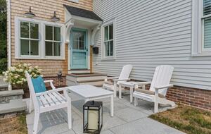 Elegant 5-Bedroom Coastal Haven in the Heart of Chatham - Chatham, Massachusetts