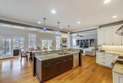 Elegant Waterfront Haven on Little Greenwood Creek - Grasonville, Maryland