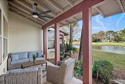 Elegant Coastal Getaway Overlooking Baytowne Golf Course - Miramar Beach, Florida