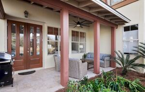 Elegant Coastal Getaway Overlooking Baytowne Golf Course - Miramar Beach, Florida