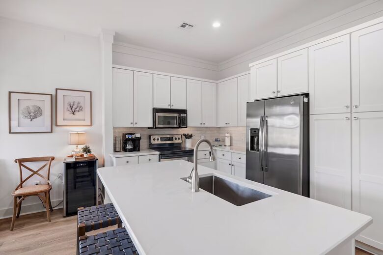 Elegant Coastal Getaway Overlooking Baytowne Golf Course - Miramar Beach, Florida