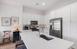 Elegant Coastal Getaway Overlooking Baytowne Golf Course - Miramar Beach, Florida