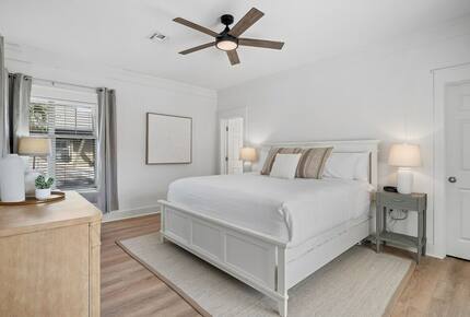 Elegant Coastal Getaway Overlooking Baytowne Golf Course - Miramar Beach, Florida