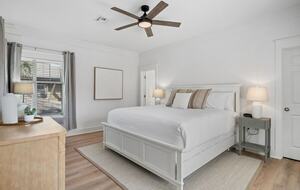 Elegant Coastal Getaway Overlooking Baytowne Golf Course - Miramar Beach, Florida