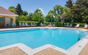 Elegant Coastal Getaway Overlooking Baytowne Golf Course - Miramar Beach, Florida