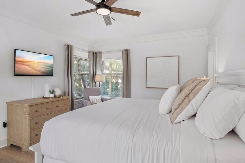 Elegant Coastal Getaway Overlooking Baytowne Golf Course - Miramar Beach, Florida