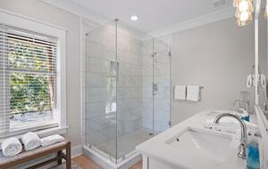 Elegant Coastal Getaway Overlooking Baytowne Golf Course - Miramar Beach, Florida