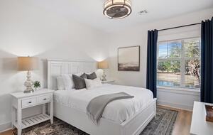 Elegant Coastal Getaway Overlooking Baytowne Golf Course - Miramar Beach, Florida