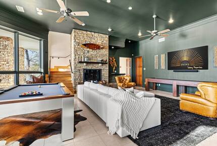 Architectural Masterpiece with Panoramic Lake Views & Concierge Service - Statesville, North Carolina