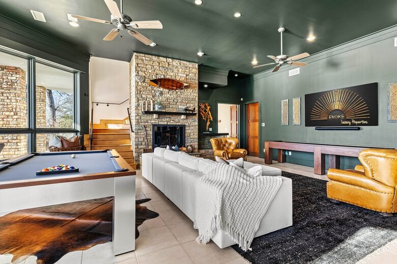 Architectural Masterpiece with Panoramic Lake Views & Concierge Service - Statesville, North Carolina