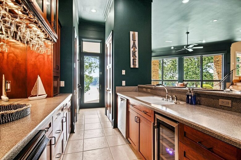 Architectural Masterpiece with Panoramic Lake Views & Concierge Service - Statesville, North Carolina