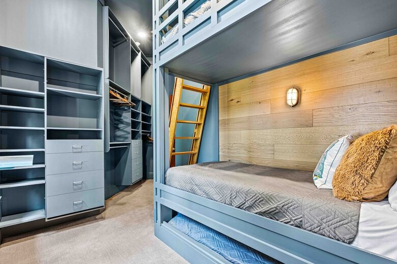 Architectural Masterpiece with Panoramic Lake Views & Concierge Service - Statesville, North Carolina