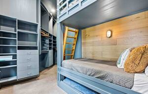 Architectural Masterpiece with Panoramic Lake Views & Concierge Service - Statesville, North Carolina