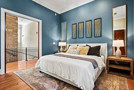 Architectural Masterpiece with Panoramic Lake Views & Concierge Service - Statesville, North Carolina