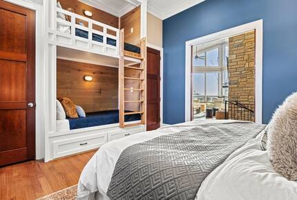 Architectural Masterpiece with Panoramic Lake Views & Concierge Service - Statesville, North Carolina