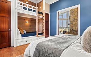 Architectural Masterpiece with Panoramic Lake Views & Concierge Service - Statesville, North Carolina