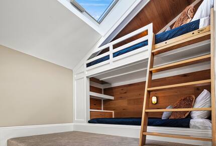 Architectural Masterpiece with Panoramic Lake Views & Concierge Service - Statesville, North Carolina