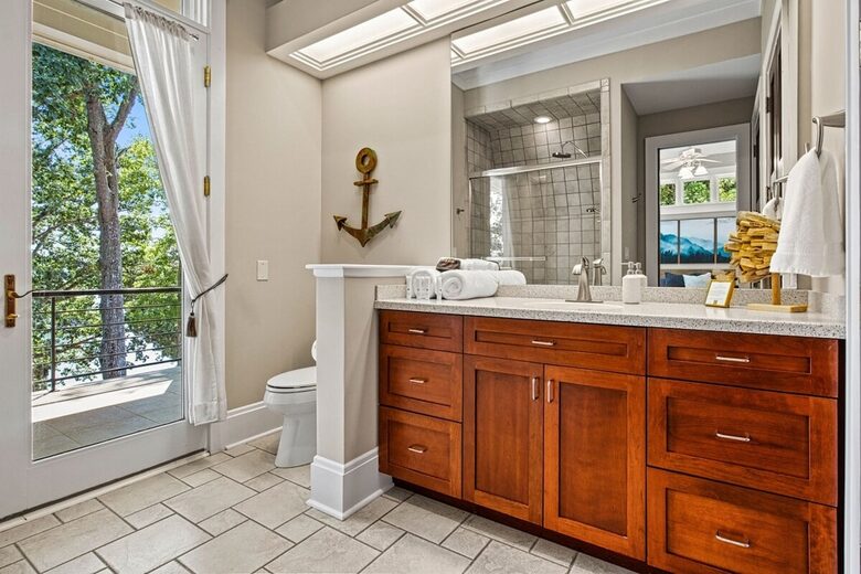 Architectural Masterpiece with Panoramic Lake Views & Concierge Service - Statesville, North Carolina