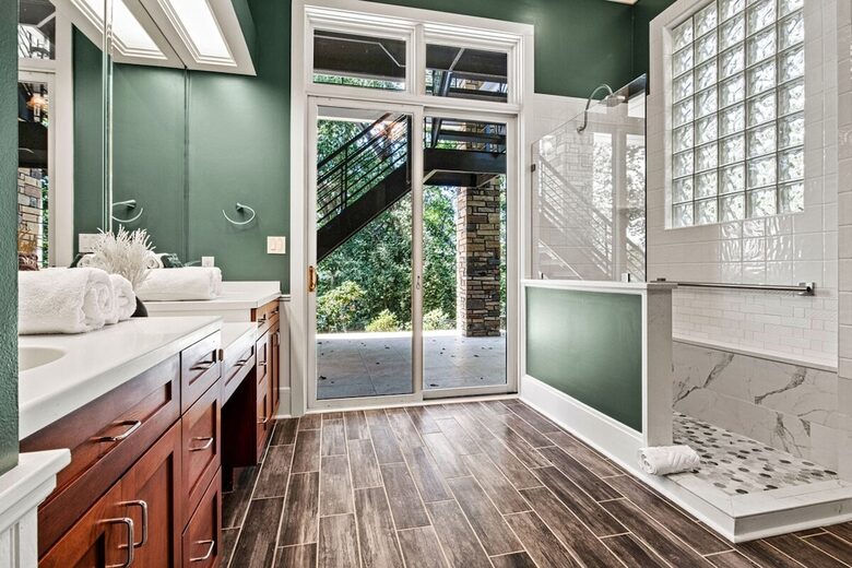 Architectural Masterpiece with Panoramic Lake Views & Concierge Service - Statesville, North Carolina