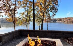 Architectural Masterpiece with Panoramic Lake Views & Concierge Service - Statesville, North Carolina