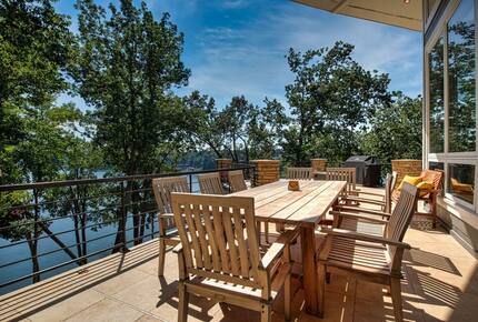 Architectural Masterpiece with Panoramic Lake Views & Concierge Service - Statesville, North Carolina