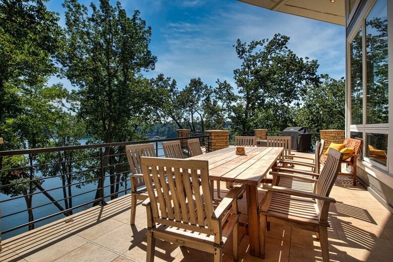 Architectural Masterpiece with Panoramic Lake Views & Concierge Service - Statesville, North Carolina