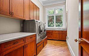 Architectural Masterpiece with Panoramic Lake Views & Concierge Service - Statesville, North Carolina