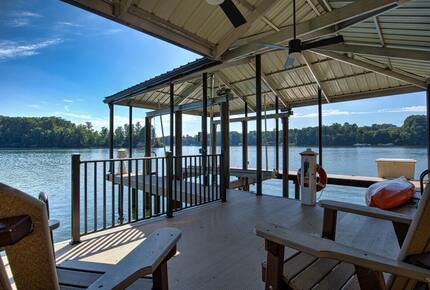 Architectural Masterpiece with Panoramic Lake Views & Concierge Service - Statesville, North Carolina