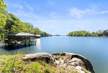 Architectural Masterpiece with Panoramic Lake Views & Concierge Service - Statesville, North Carolina