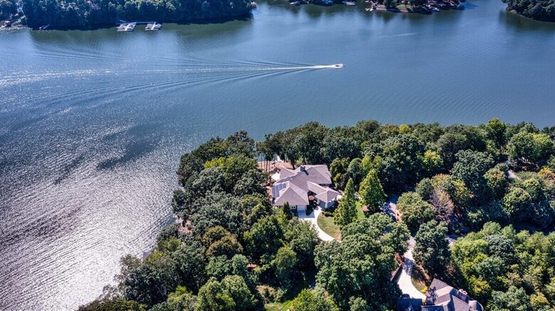 Architectural Masterpiece with Panoramic Lake Views & Concierge Service - Statesville, North Carolina