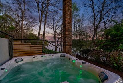 Architectural Masterpiece with Panoramic Lake Views & Concierge Service - Statesville, North Carolina