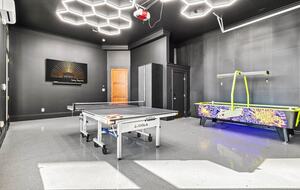 Architectural Masterpiece with Panoramic Lake Views & Concierge Service - Statesville, North Carolina