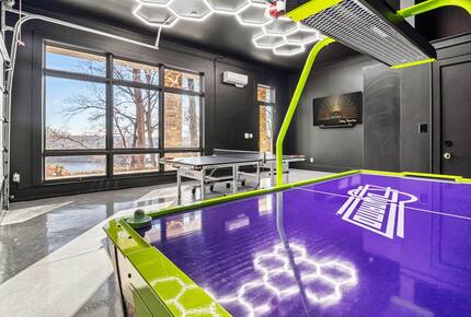 Architectural Masterpiece with Panoramic Lake Views & Concierge Service - Statesville, North Carolina