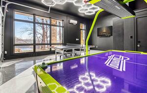 Architectural Masterpiece with Panoramic Lake Views & Concierge Service - Statesville, North Carolina