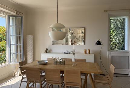 Elegant Mougins Haven Overlooking the Bay of Cannes - Mougins, France