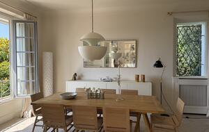 Elegant Mougins Haven Overlooking the Bay of Cannes - Mougins, France