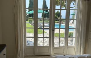 Elegant Mougins Haven Overlooking the Bay of Cannes - Mougins, France