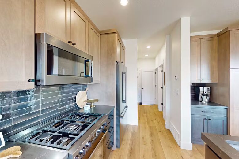 Luxury Jordanelle Ridge Home with Private Hot Tub - Heber City, Utah