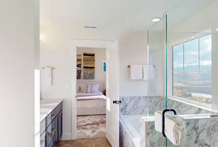 Luxury Jordanelle Ridge Home with Private Hot Tub - Heber City, Utah